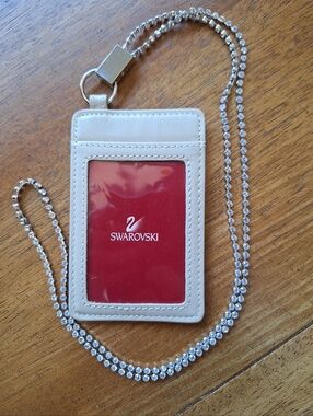 NWOB Swarovski Cream Leather Badge/ID Holder with Crystal Rhinestone Lanyard
